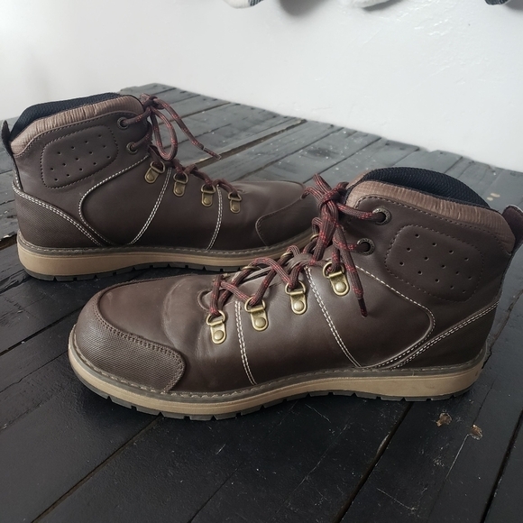 Skechers Men\'s 7 Brown Faux Leather Boots Mid Ankle Hiking Casual Outdoor main image 9